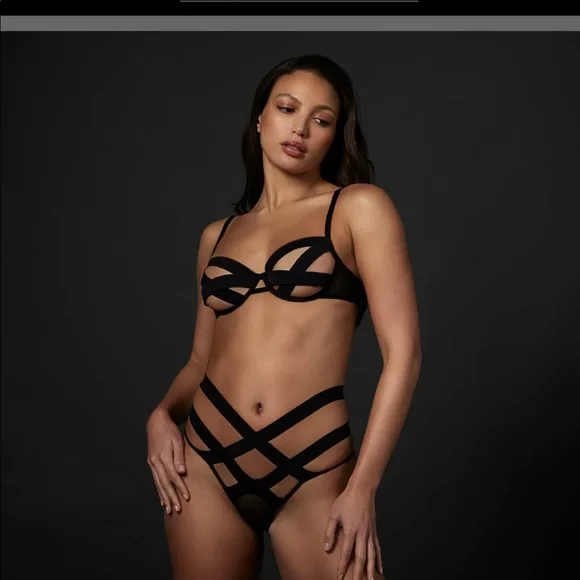 Bluebella EMILIA BRA BLACK - Picture 2 of 3